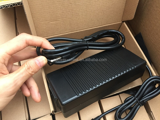 Voltagem de saída 12VDC Certificado CE 96W 7A 19V 5A Adaptador de alimentação AC DC para tipo de computador