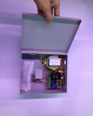 Bateria de segurança de controlo de acesso 12V 5A 5V Fornecimento de energia para desempenho ininterrupto