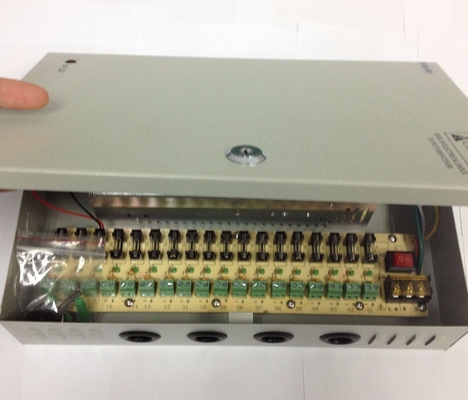 Protecções Curto-circuito sobrecarga de sobrevolt 12V 30A Caixa de alimentação para CCTV