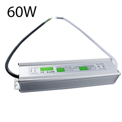 Fonte de alimentação LED à prova d'água de saída única 60W 5A IP67 12V AC/DC com 86% de eficiência