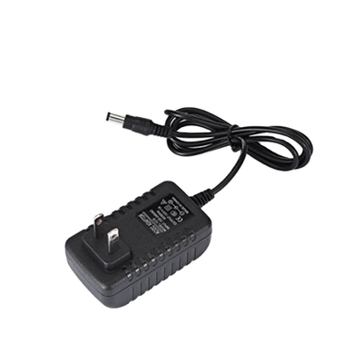 Voltagem de saída de 12V Adaptador de energia AC DC Eficiência 90% para 110V 220V Fabricação