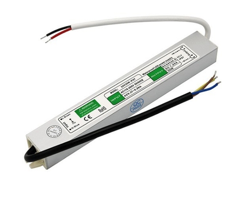 Condutor LED de saída de tensão constante 12V 30W para entrada AC 100-270V e projeto à prova d'água