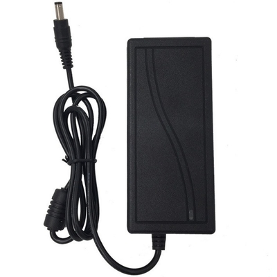 Versátil 12v 6a AC DC Power Supply com 100-240v de entrada e múltiplas opções de saída