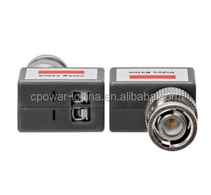 Fácil instalação CCTV Coaxial BNC Video e Power Balun Transceiver para CAT5 ângulo reto