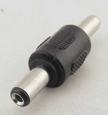 Adaptador de conector de acoplamento de macho para macho para conector de corrente contínua preto 5.5x2.1mm transformador