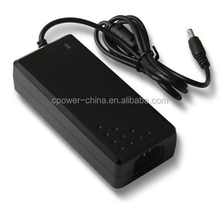 Preto 19v 3.42a Voltagem constante DC Adaptador de tomada de tomada para C-Power 100-240v