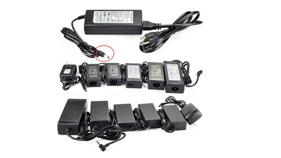 AC100-240V 48V 2A 96W Voltagem constante Adaptador de corrente contínua por C-Power com materiais