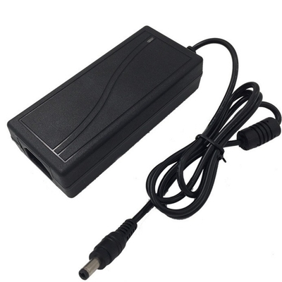 AC 100-240V Entrada 9V DC Tipo de saída Adaptador de energia para as suas necessidades por C-Power