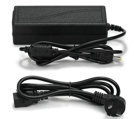 AC 100-240V Entrada 9V DC Tipo de saída Adaptador de energia para as suas necessidades por C-Power