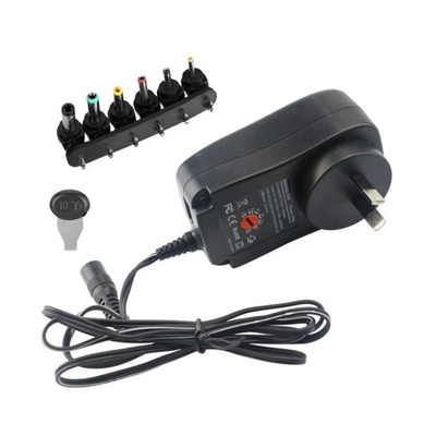 Saída de corrente contínua 30W Adaptador de alimentação universal 100-240V AC 3V-12V Ajustável