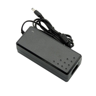 Adaptador de alimentação AC100-240V de entrada 15V 3A DC com cabo de 1,2m e saída máxima de 45W por C-Power
