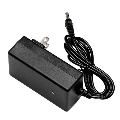 CE FCC ROHS Certificado 16,8V 2A Carregador de bateria de íons de lítio para adaptador de energia C-Power