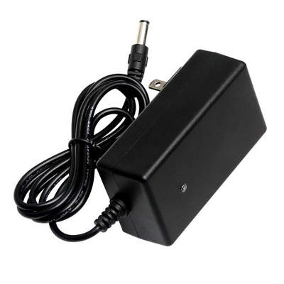 CE FCC ROHS Certificado 16,8V 2A Carregador de bateria de íons de lítio para adaptador de energia C-Power