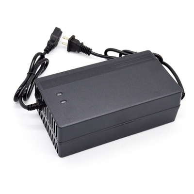 83.95v 84v 87.6v 88.2v 83.95v PC Material à prova de fogo 72V 7A 8A Carregador de bateria