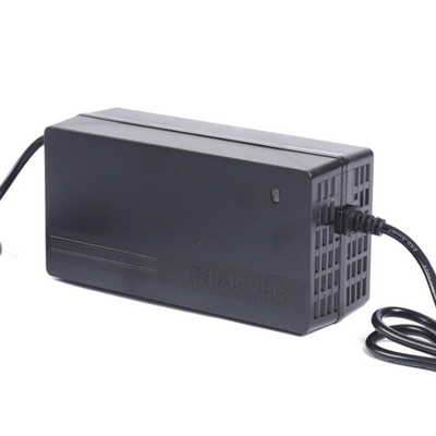 AC 100-240V Entrada C-Power 240W Carregador de bateria de chumbo ácido 5S 72.5V com carregamento rápido