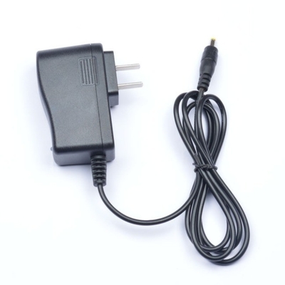 C-Power 12V 0,7A 700mA Adaptador de energia A solução perfeita para dispositivos em preto e branco