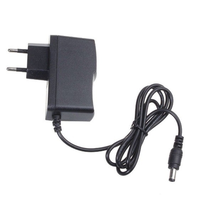 Adaptador de alimentação C de 5V 1A com entrada AC 100-240V e conector 5.5*2.1/5.5*2.5 DC