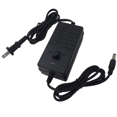 Adaptador de tensão ajustável preto de 24V-36V 24W com conecção por C-Power