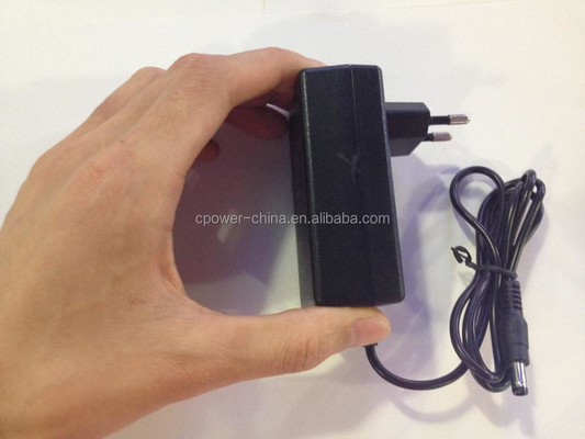 15V 2A 30W DC Output Type AC DC Power Adapter para iluminação LED e aparelhos elétricos